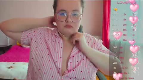 Snapshot of jessica_joy_ chatting on June 18, 6:35 am Natalia online show from June 18, 6:35 am