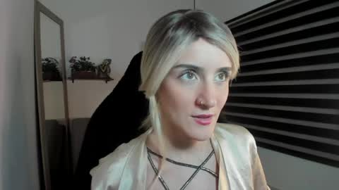Snapshot of jessica_lisbon chatting on April 24, 2:08 pm Jessica online show from April 24, 2:08 pm