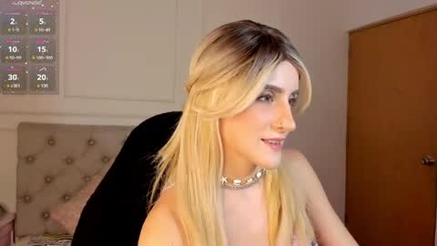Snapshot of jessica_lisbon chatting on May 26, 6:04 pm Jessica online show from May 26, 6:04 pm