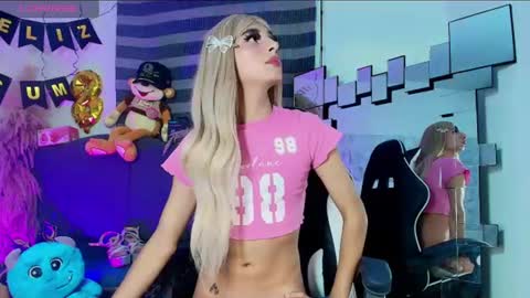 jessica_tan online show from June 20, 7:33 am
