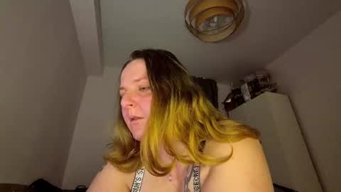 Snapshot of jessicabake chatting on June 17, 1:52 am Jessica Bake online show from June 17, 1:52 am