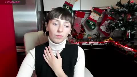 jessicaforris online show from December 2, 7:36 am