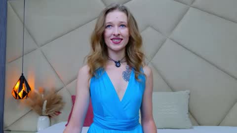 Snapshot of jessicagibson chatting on January 12, 8:47 pm Jessica online show from January 12, 8:47 pm