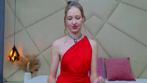 Snapshot of jessicagibson chatting on January 13, 9:53 pm Jessica online show from January 13, 9:53 pm