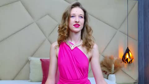 Snapshot of jessicagibson chatting on February 8, 10:02 pm Jessica online show from February 8, 10:02 pm