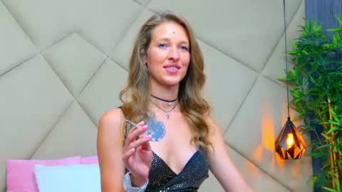Snapshot of jessicagibson chatting on July 23, 1:58 am Jessica online show from July 23, 1:58 am