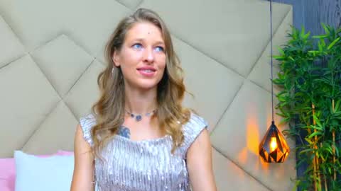 Snapshot of jessicagibson chatting on July 30, 8:41 pm Jessica online show from July 30, 8:41 pm