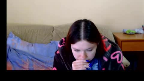 jessicaholland1 online show from April 13, 5:13 am