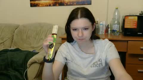 jessicaholland1 online show from June 3, 7:08 pm