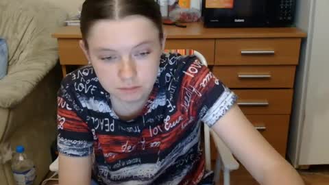 Snapshot of jessicaholland1 chatting on July 19, 5:27 pm jessicaholland1 online show from July 19, 5:27 pm