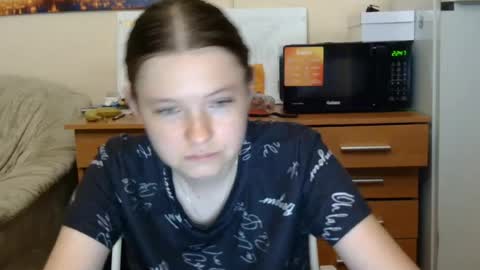 Snapshot of jessicaholland1 chatting on July 21, 5:48 pm jessicaholland1 online show from July 21, 5:48 pm