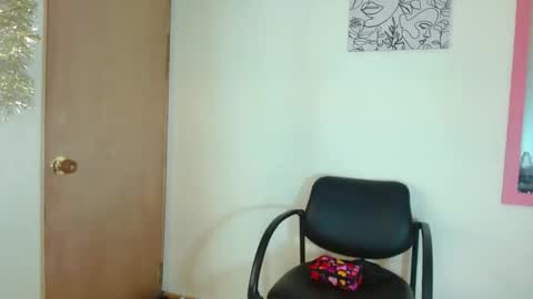 jessicarabbit4 online show from November 13, 9:25 pm