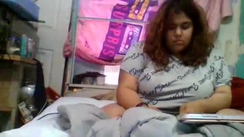 Snapshot of jessicarabbits4 chatting on April 27, 12:30 am dovedianna online show from April 27, 12:30 am