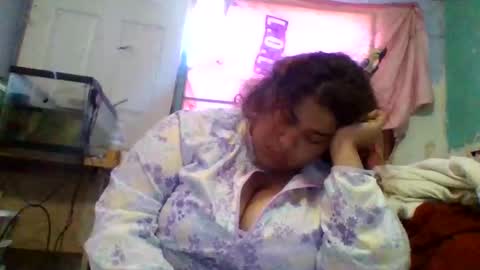 Snapshot of jessicarabbits4 chatting on May 11, 11:35 pm dovedianna online show from May 11, 11:35 pm