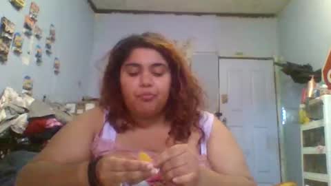 Snapshot of jessicarabbits4 chatting on May 19, 10:38 pm dovedianna online show from May 19, 10:38 pm