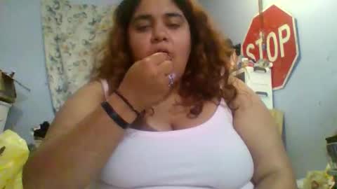 Snapshot of jessicarabbits4 chatting on May 22, 6:46 pm dovedianna online show from May 22, 6:46 pm