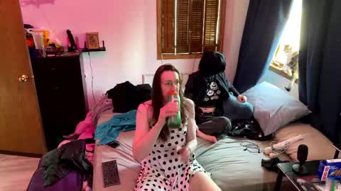 Snapshot of jessicastarla chatting on June 5, 10:59 pm Jessica Starla online show from June 5, 10:59 pm