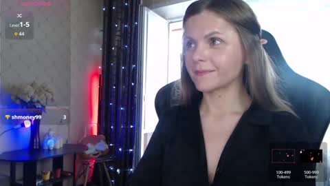 Snapshot of jessiemays chatting on June 14, 4:14 am Jess online show from June 14, 4:14 am