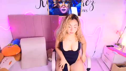 Snapshot of jessika_ortiz chatting on July 2, 4:29 am jessika online show from July 2, 4:29 am