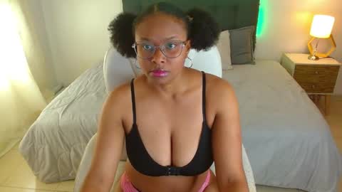 jessika_pearl online show from April 7, 1:33 pm