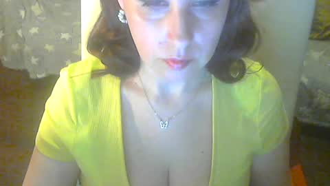 Snapshot of jessjess4you chatting on May 27, 1:57 am jessjess4you online show from May 27, 1:57 am