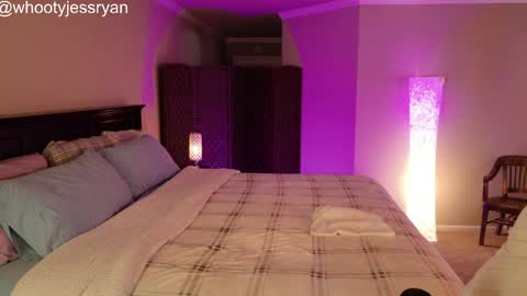 Jess Ryan online show from April 29, 1:43 am