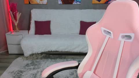 Snapshot of jessswalker chatting on May 2, 8:47 pm JesssWalker online show from May 2, 8:47 pm
