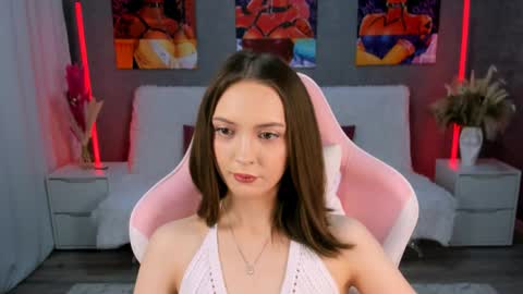 Snapshot of jessswalker chatting on June 2, 8:44 pm JesssWalker online show from June 2, 8:44 pm