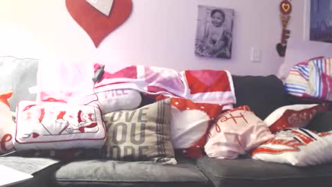 jesswick online show from February 4, 8:42 am