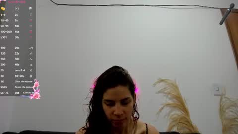 Snapshot of jessye_golden chatting on June 12, 5:12 pm jessye_golden online show from June 12, 5:12 pm