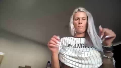 Snapshot of jessye_vega chatting on September 16, 1:45 pm Jessye online show from September 16, 1:45 pm