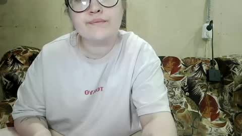Snapshot of jessystoune1 chatting on May 28, 9:50 am Bye everyone i cant see any reason to stay here wish u luck online show from May 28, 9:50 am