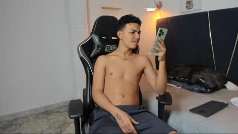 Snapshot of jesus_cum55 chatting on May 19, 3:24 am jesus online show from May 19, 3:24 am