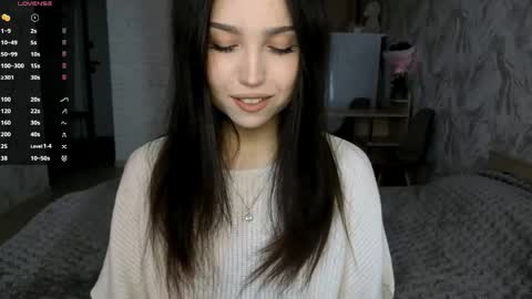 Snapshot of jettanicolay chatting on May 14, 8:54 am I am Gina ntmu Lets hit 10 Thumbs Up together online show from May 14, 8:54 am