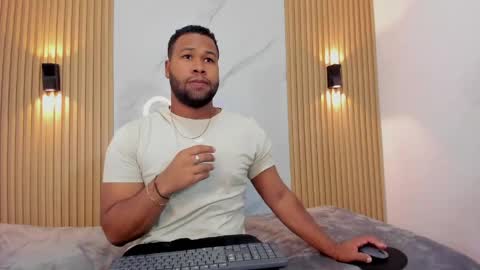 Snapshot of jeus_stanley chatting on May 25, 3:12 am jeus_stanley online show from May 25, 3:12 am