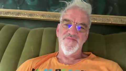Snapshot of jewlronny chatting on June 2, 6:48 am jewlronny online show from June 2, 6:48 am
