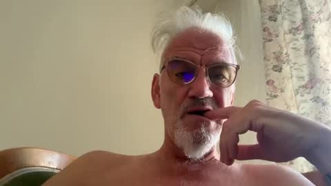 Snapshot of jewlronny chatting on June 30, 7:31 am jewlronny online show from June 30, 7:31 am