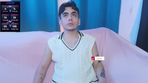 Snapshot of jey_keler chatting on July 5, 1:34 am jey keler online show from July 5, 1:34 am
