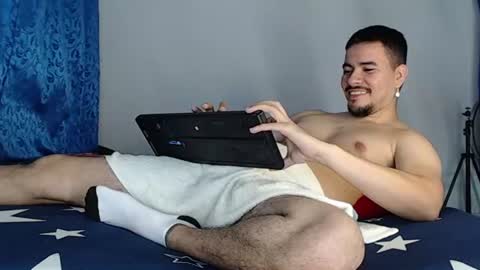 Snapshot of jeycob_happy97 chatting on June 29, 11:27 pm Juan David online show from June 29, 11:27 pm