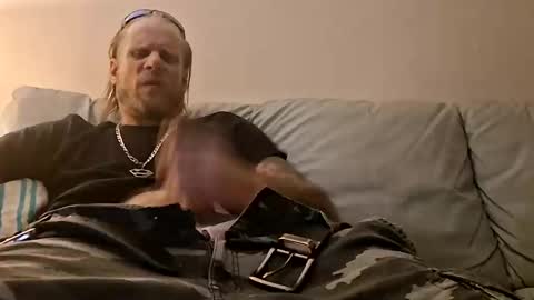 Snapshot of jeyhardsmashin69 chatting on October 25, 2:30 am jeyhardsmashin69 online show from October 25, 2:30 am