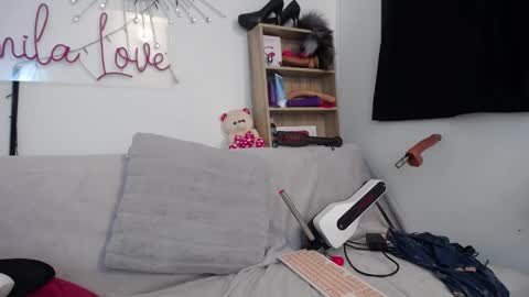 Snapshot of jezabel_purple chatting on September 9, 8:19 pm Camila online show from September 9, 8:19 pm