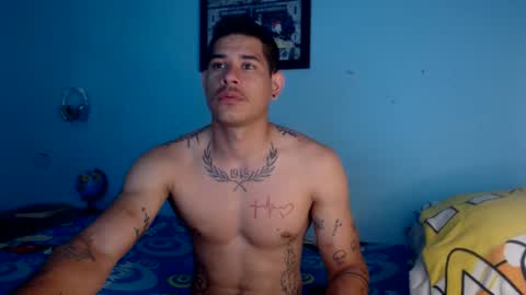 Snapshot of jffer_slhom chatting on March 25, 2:39 am jffer_slhom online show from March 25, 2:39 am