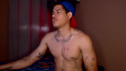 Snapshot of jffer_slhom chatting on April 10, 8:57 pm jffer_slhom online show from April 10, 8:57 pm