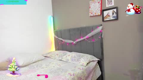 jhackelin  My independent account online show from December 27, 11:10 pm