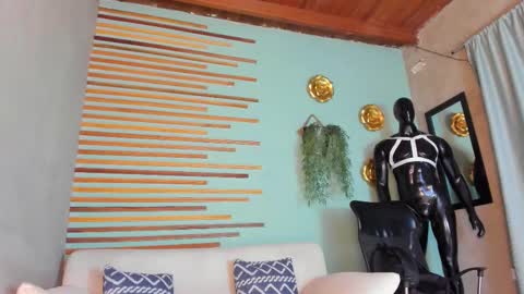 Snapshot of jharol_cardona chatting on February 15, 1:09 pm Jharol online show from February 15, 1:09 pm