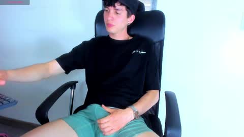 Jheampiero online show from April 1, 9:34 pm