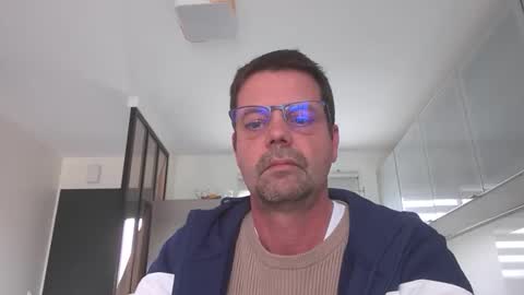 Snapshot of jhmec44000 chatting on April 1, 2:58 pm jhmec44000 online show from April 1, 2:58 pm