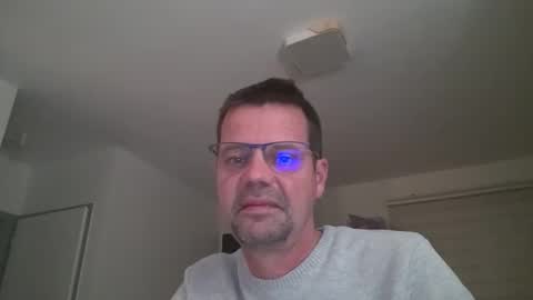Snapshot of jhmec44000 chatting on April 6, 9:27 pm jhmec44000 online show from April 6, 9:27 pm