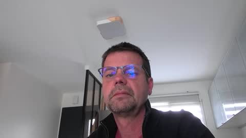 Snapshot of jhmec44000 chatting on April 27, 12:14 pm jhmec44000 online show from April 27, 12:14 pm