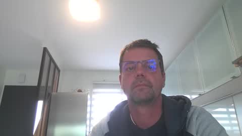Snapshot of jhmec44000 chatting on May 11, 11:16 am jhmec44000 online show from May 11, 11:16 am